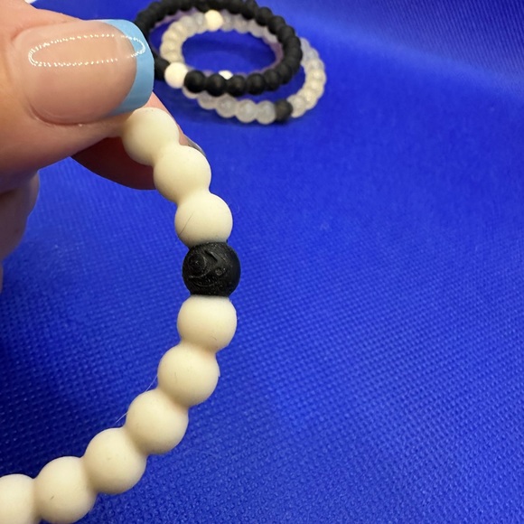 Set of 4 Lokai bracelets - Picture 5 of 5